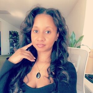 Meet your Posher, Dionna